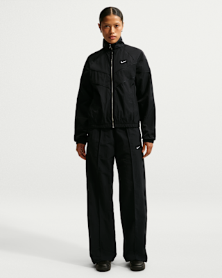 Nike Windrunner Women's Loose UV Woven Full-Zip Jacket. Nike.com